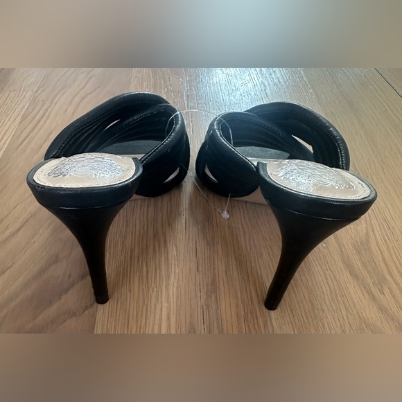 Vince Camuto Women's Sarendie Quilted Strap Sandal Slide size 6 - Picture 10 of 12